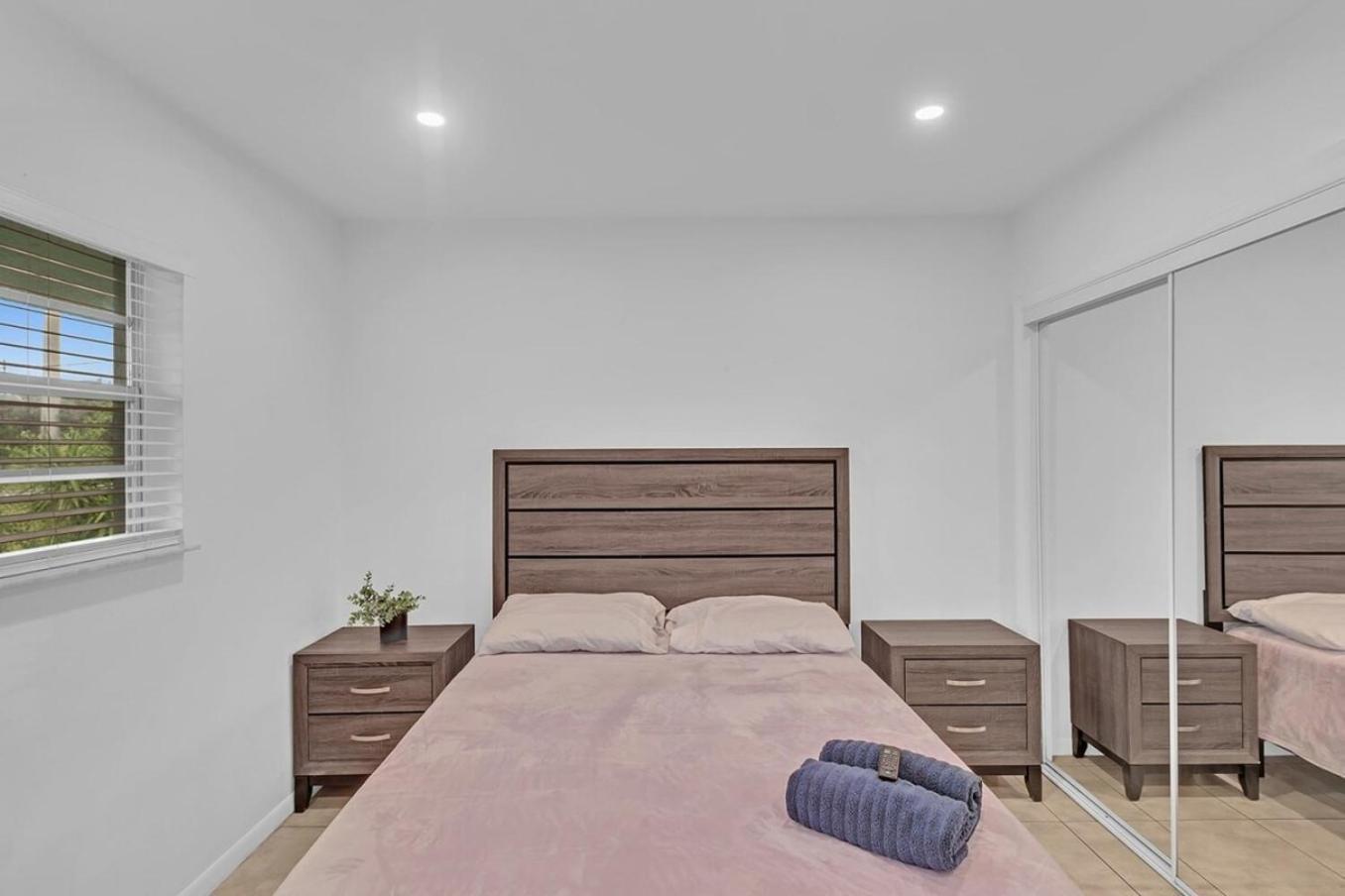 2 Bedroom House Minutes From Beach And Casino Db1 Dania Beach Zewnętrze zdjęcie